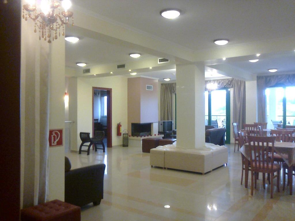 Elimeia 3 Hotel Aiani Exterior photo